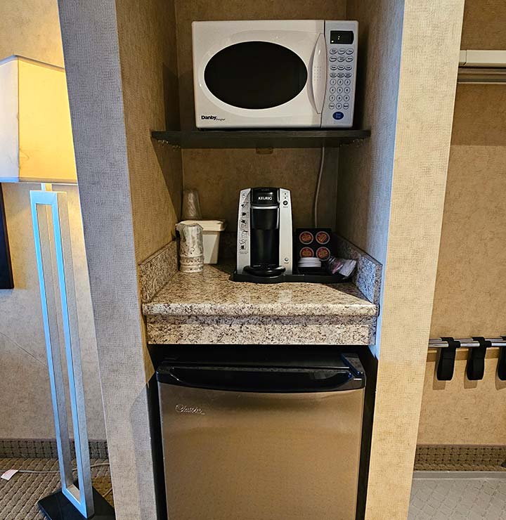 Double Queen Deluxe Room